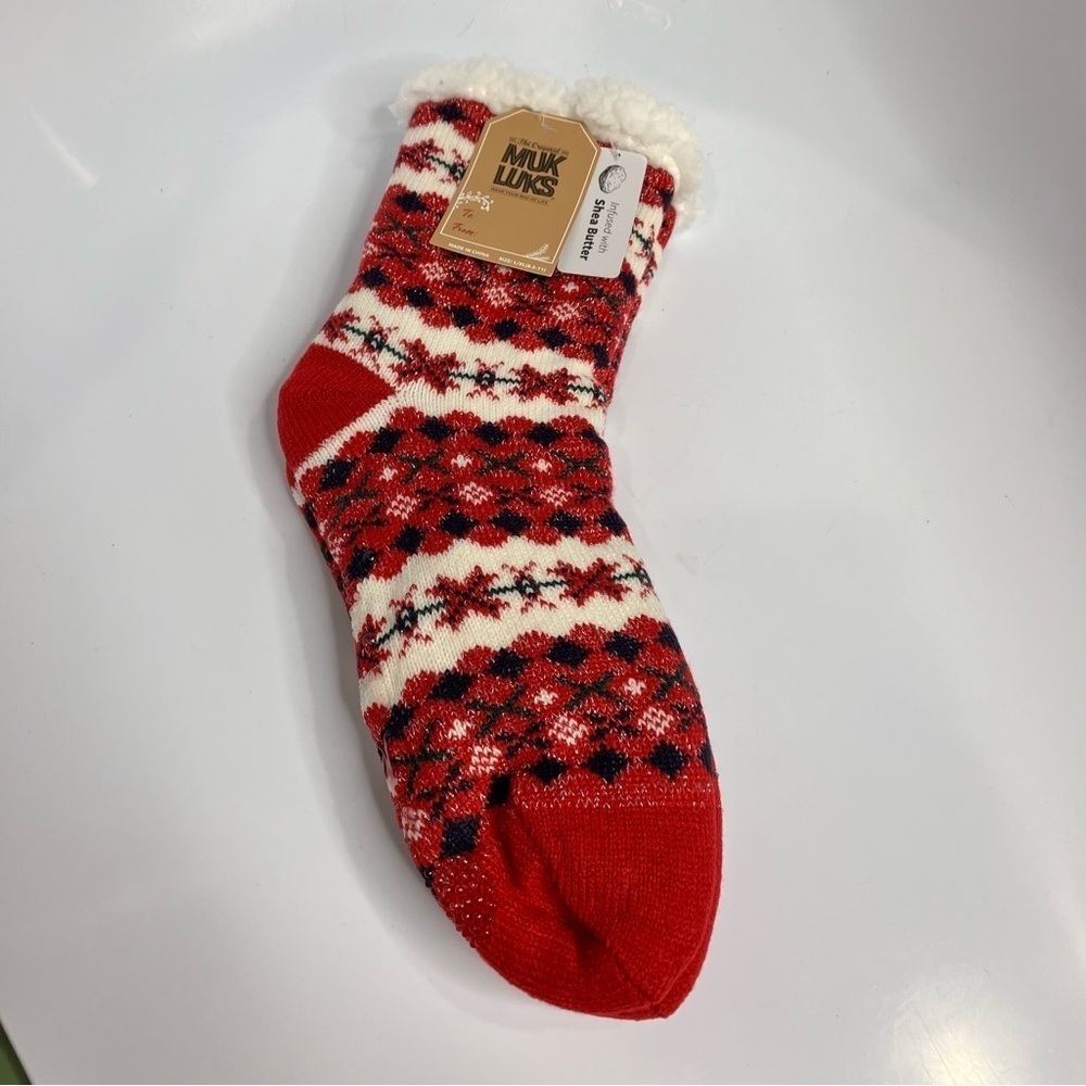 Muk Luks Cabin slipper socks grippy bottom fair aisle design size L/XL (8.5-11)